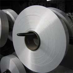 Teygja mjög stillt garn